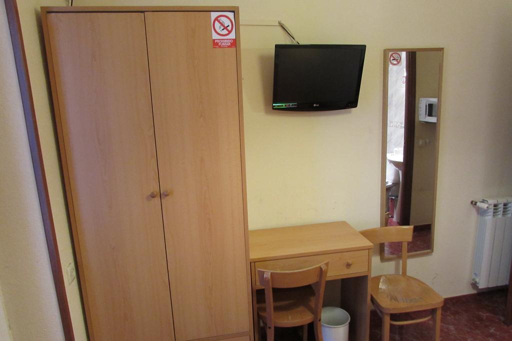 Hostal Prim Мадрид Экстерьер фото